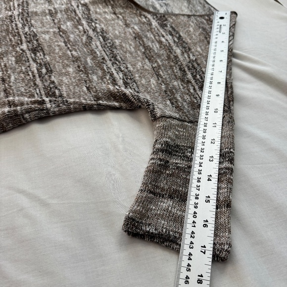 Jessica Simpson Women's Metallic 1/4 Sleeve Lightweight Sweater Brown Medium - Picture 10 of 13